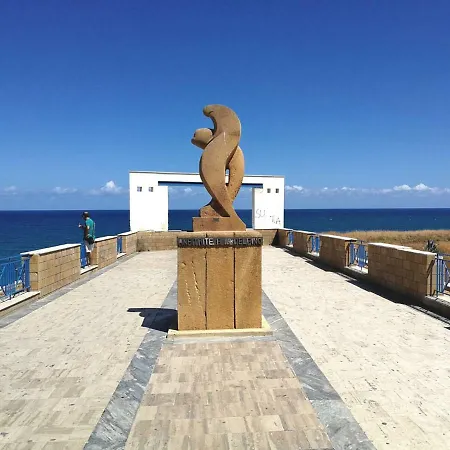 La Casa Di Nancy Al Mare 巴莱斯特拉泰
